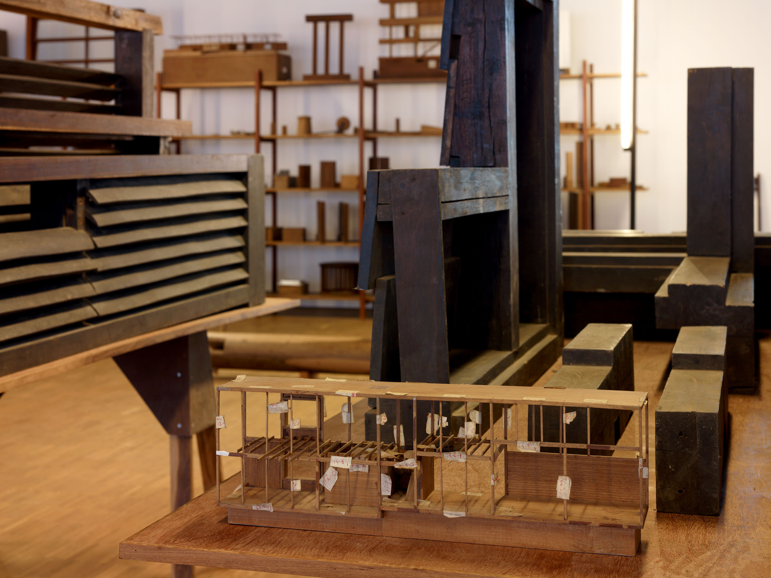 E11328 AP45 028190 j2560